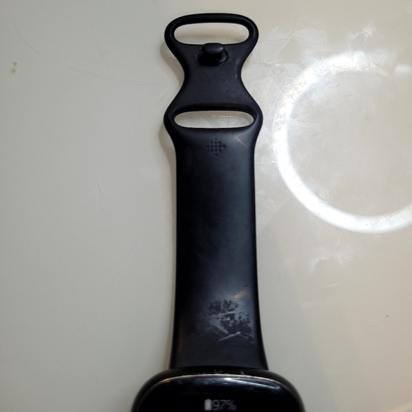 Fitbit Versa 3 - Picture 4 of 8